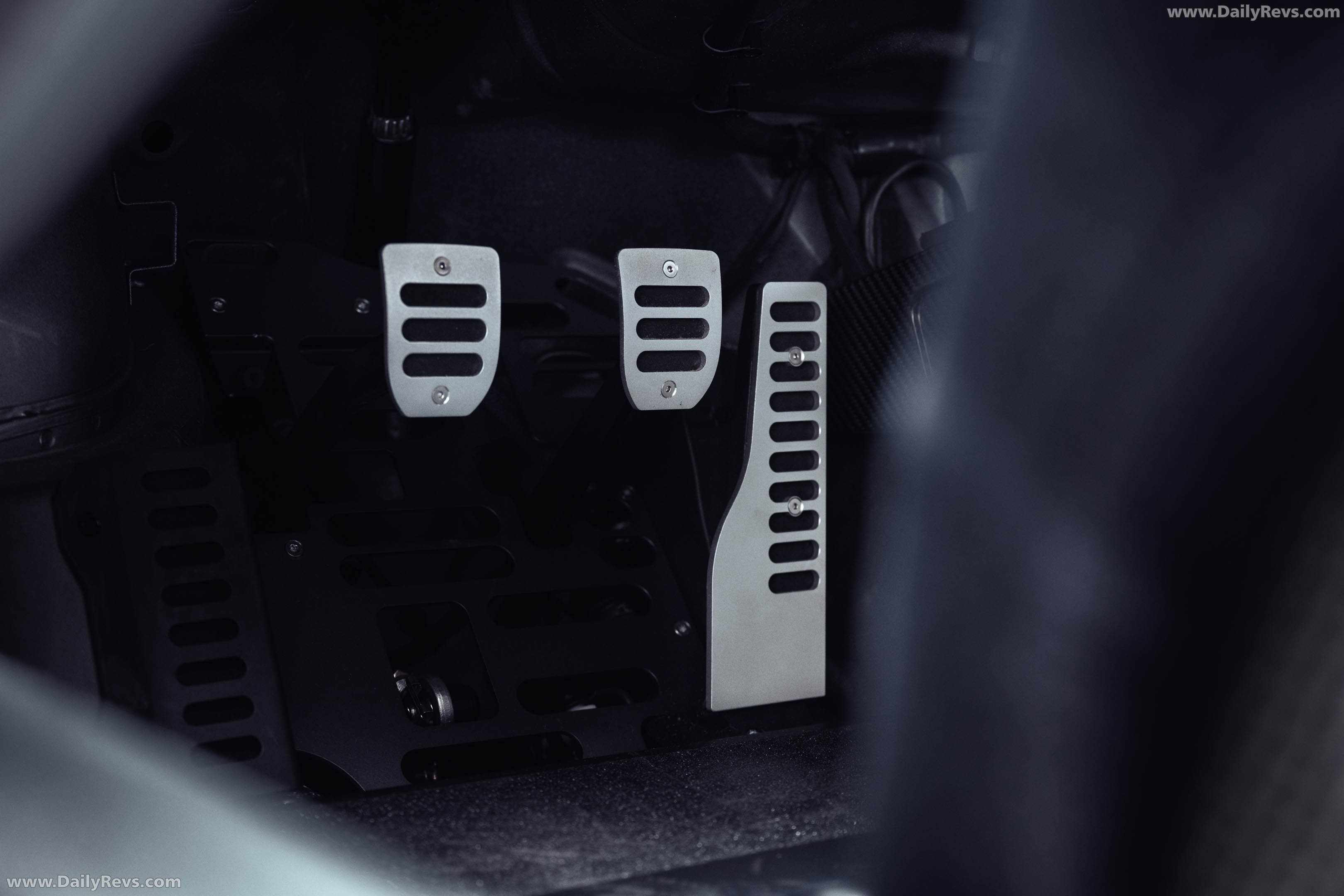 2027 Gunther Werks GXR-Evo Interior